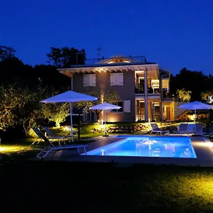 https://villa-nina-locazione-turistica.hotelinveneto.com